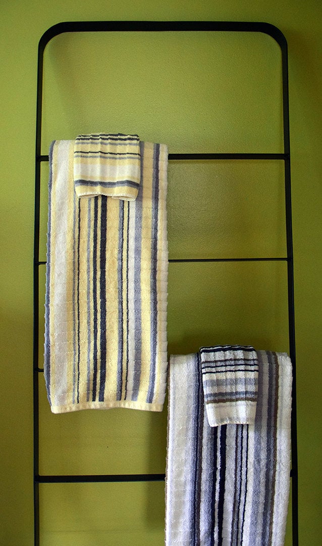 Modern Towel Bar / Towel Rack #4, Kitchen Towel holder, Minimal and In –  StudioAndolina